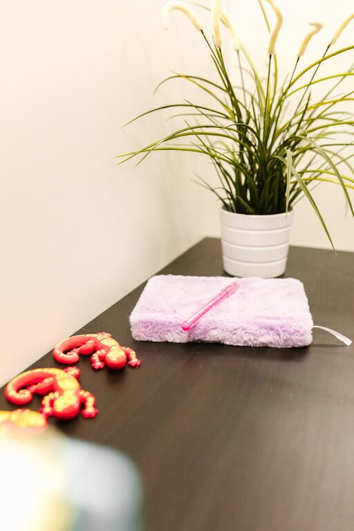 Simple Ways to Personalize Your Workspace for Better Comfort